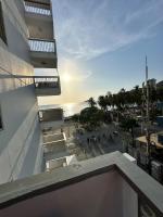 Apto Frente Al MAR Rodadero Santa Marta - Chambres d’hôtes Gaira