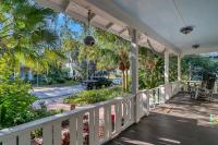 Sunny Side Cottage - near downtown w garden - B&B Saint Augustine
