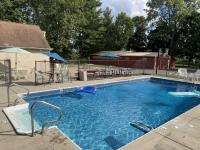 4BR, 4Ba Home with Game Room, Lounge Areas, Pool, Outdoor Space, Office & Exercise Room - Pet-Friendly - Chambres d'hôtes Indianapolis