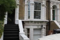 Chic 2BR Flat Moments From Central London - Ferienwohnung London