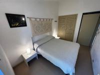 Villino Angy con piscina con acqua di mare - Chambres d'hôtes Costa Paradiso