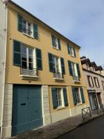 Casa Londono - Studio #6 - Calme avec vue sur parc - Bed and Breakfast Marly-le-Roi