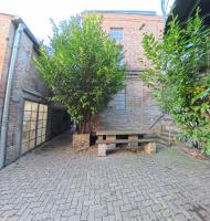 Cosy Apartment in Vienna with Garage - Bed and Breakfast Wenen