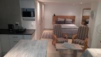 The Regiment Self Catering Accommodation has 3 x 4 sleeper units - B&B Città del Capo