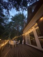 Mountain chalet getaway at Fuji-Sanroku 富士山麓のシャレー風山荘 - B&B Narusawa