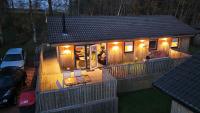 Woodburn Lodge luxury cabin - B&B Otterburn