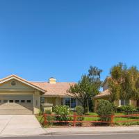 Meadow Harvest Suite with TV and private bathroom - B&B Hemet