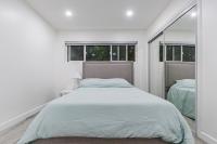 Large Luxury Beach Condo in Best Location in Santa Monica 2 BDR - B&B Los Angeles