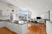 Coastal Tides on Anderson - B&B Torquay