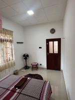 Camera Matrimoniale con Bagno in Comune 