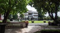 MiraNamin Nest CALACHUCHI - Cozy Room in Historic Home - Indoor Plunge Pool, Petite Desk, Garden View with Balcony, Self-Service Breakfast, Guest Kitchen, Rooftop, Pet-Friendly - Chambres d'hôtes Manille