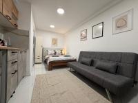 Botev MiniHub Hub 2 Modern Studio at Botev 88 - Bed and Breakfast Sofia