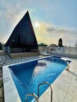 A-Frame Chalet with Hot Pool - B&B Gabala