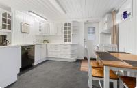 apartment on the first floor of the house - Ferienwohnung Skien