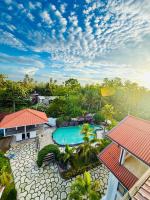 Deluxe Double Room (2 Adults + 1 Child)