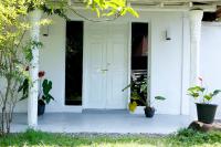 Samee Home - Bed and Breakfast Midigama