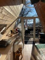 NEW! Glamping House with new hot tub and sauna- Hisa oddiha UPDATED DECEMBER 2025 - Chambres d'hôtes Šmarješke Toplice