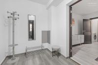 Stylish Blue Haven 1 BR Balcony Access - B&B Bucarest