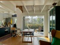 Newly Built Tiny House With River Views - Bed and Breakfast Brenderup