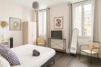 Centre ville - cosy appartement - sous les parapluies - B&B Grasse