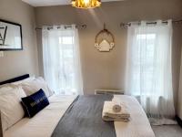2BR Cosy Wallasey Stay Near Liverpool WiFi Parking - Chambres d’hôtes Wallasey