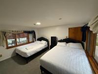 Sleep12-16guests ranch in West Seneca entire house - B&B Buffalo
