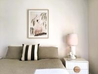 THE WATERFRONT APARTMENTS 1 Bedroom Executive Apartment with Courtyard Views located on the Geelong Waterfront - 4501 - B&B Geelong