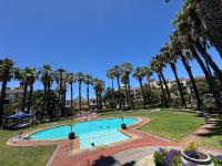 Family Oasis with Pool close to Shopping Center - Chambres d'hôtes Le Cap