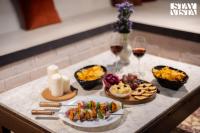 StayVista at Vrindara Niwas - Close to Janam Bhoomi - Chambres d'hôtes Mathura
