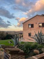 Villa Altrove - B&B Montemarciano