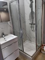 Petit chalet avec piscine privée - B&B Lumbin