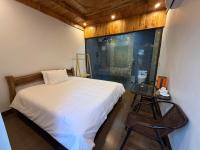 Deluxe Room (2 Adults + 1 Child)