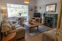 Spacious apartment with views in Freshwater Bay - B&B Isle of Wight