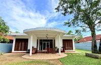 Sasmika Villa Surf and Yoga Hostel - B&B Weligama