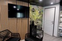 Séjour pro ou détente suite spa privé fibre jardin parking - B&B Rousson