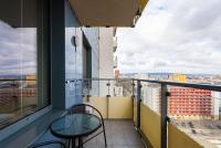 City Bright Apartment with Parking & Balcony - Ferienwohnung Trnávka