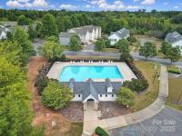 Spacious 4 bedroom House in University area close to PNC pavilion - B&B Charlotte