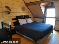 Au Lion D'Or - Bâtisse Historique - B&B Les Roches-l'Évêque
