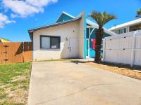 5 Min Walk to Sand - King Bed - Private Yard - B&B Panama City Beach