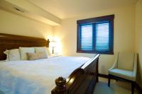 Serene King Suite Retreat on Quiet Mercer Island - B&B Mercer Island