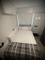 Modern Studio with Free Parking Near City Airport and ExCeL - Chambres d’hôtes Londres