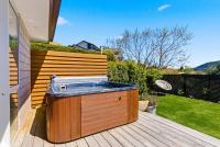 Tekapo Alps Family Home with Deck & Mountain Views - Chambres d’hôtes Lake Tekapo