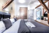 Double Room with Bathtub