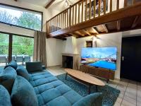 Maison La Clairière - Jardin et parking - 10 pers - 4 chambres - 15 min de Lyon - Bed and Breakfast Chaponost