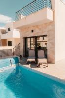 Villa Armonia - Heated Pool - Countryside Charm - by OYOOSTAYS - B&B Daya Nueva
