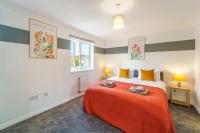 Modern 4BR Contractor Home, Fast WiFi & Parking - Chambres d’hôtes Swindon