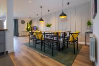 Private Luxe Bournemouth 5BR-7 Beds-3 Bath-Garden-Parking - B&B Bournemouth