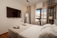 Demmi Central 2BR Designer Apt - Bed and Breakfast Chionato