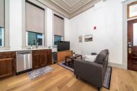 Candlestick Suite - B&B Sedalia