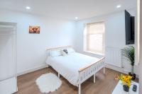 Modern 4BR Home Near Morriston Hospital - B&B Swansea